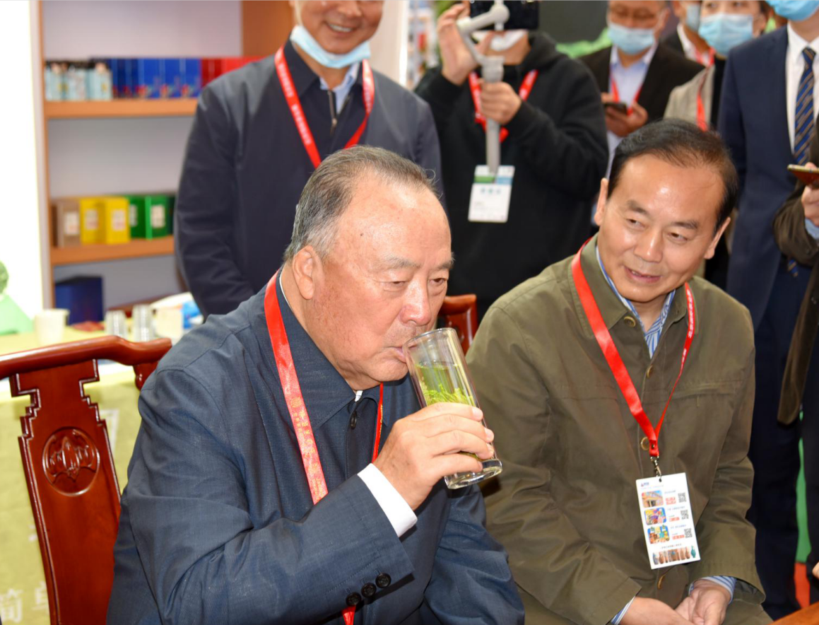 1603448837447021.png 領(lǐng)導2.png