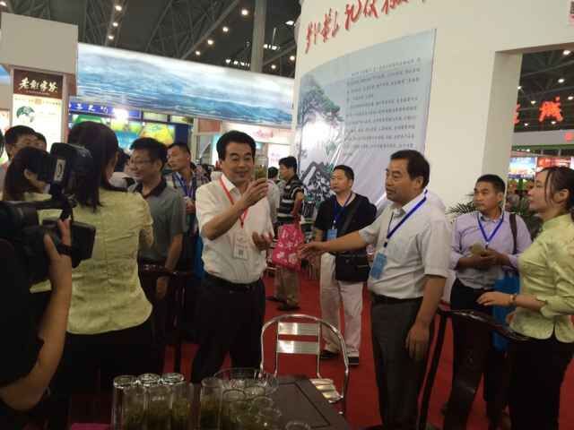 2015中國(guó)安徽(合肥)農(nóng)業(yè)產(chǎn)業(yè)化交易會(huì).jpg 2015中國(guó)安徽(合肥)農(nóng)業(yè)產(chǎn)業(yè)化交易會(huì).jpg