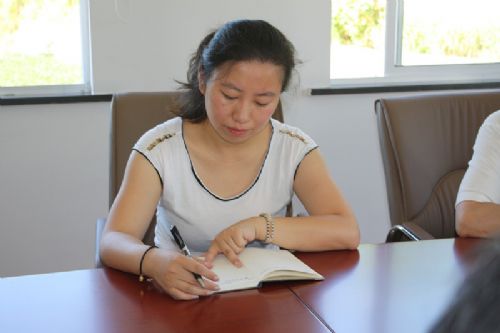 六百里猴魁茶業(yè)有限公司黨支部書記.jpg 六百里猴魁茶業(yè)有限公司黨支部書記.jpg