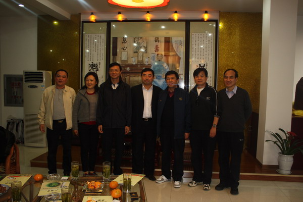 合影.jpg 合影.jpg