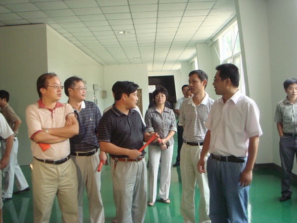 童小威考察.jpg 童小威考察.jpg